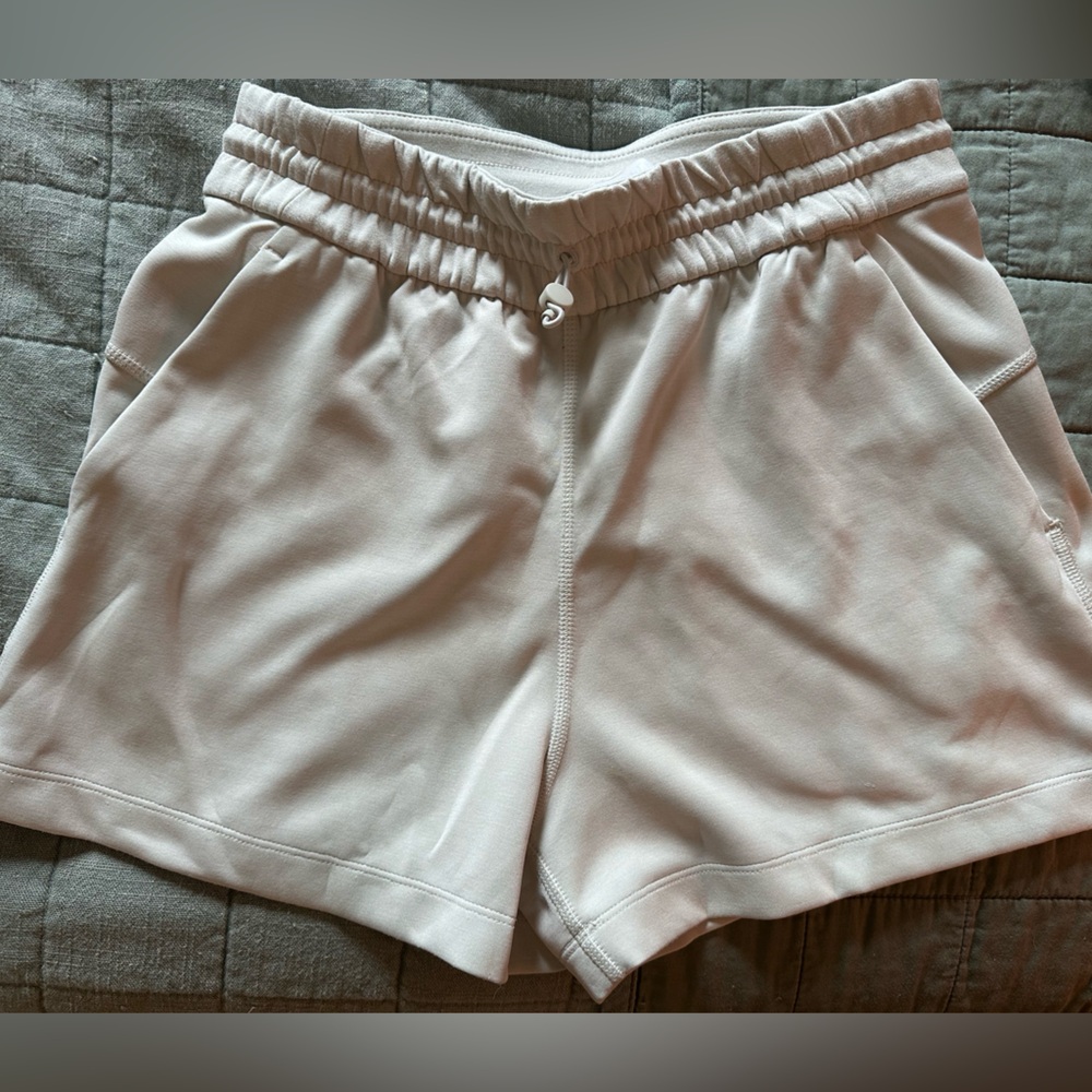 Women's lululemon Bone Softstream Shorts